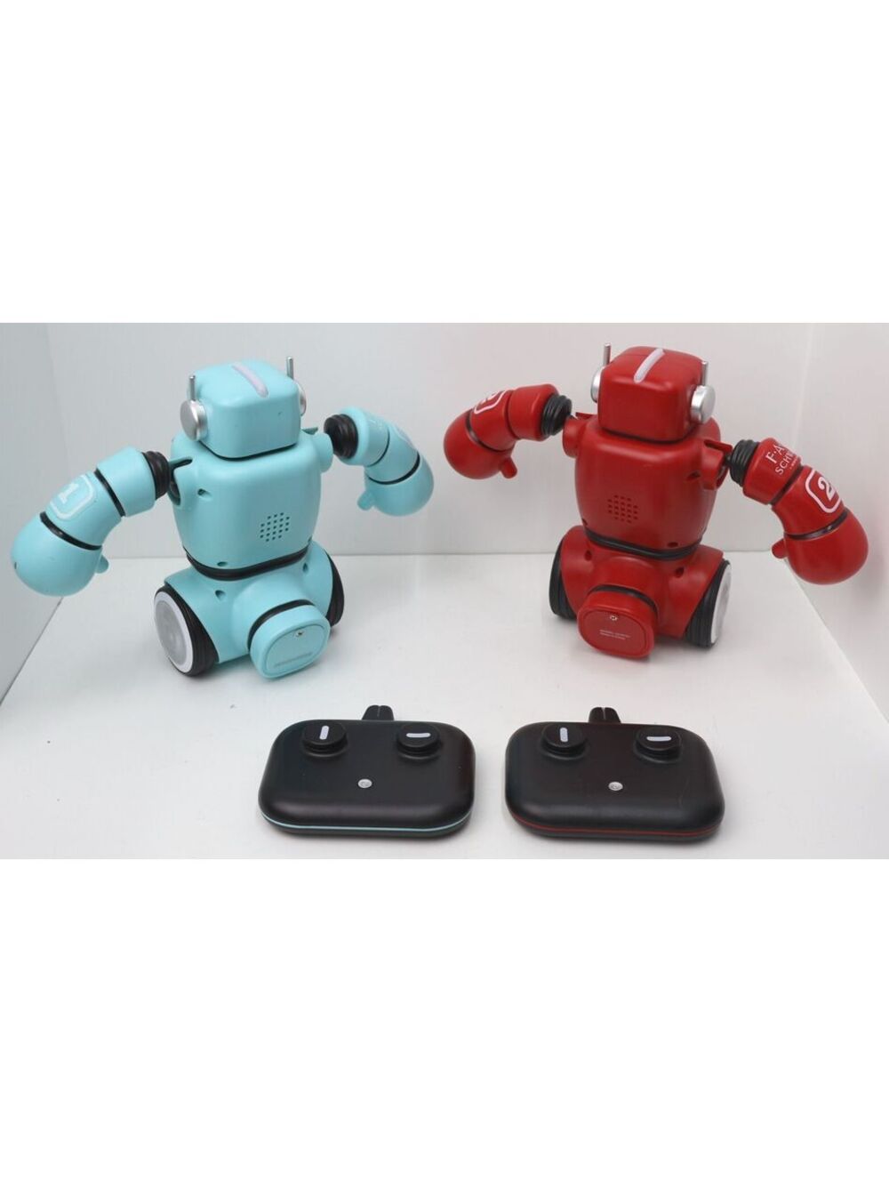 FAO Schwarz Robot Knockout Remote Control Robots - Red and Blue Set - Picture 3 of 16